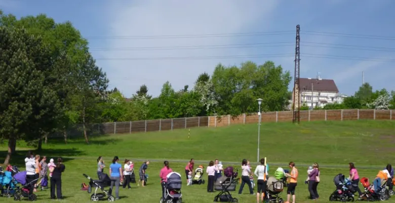 FITMAMI (cvičení pro maminky s kočárky) na Rolavě