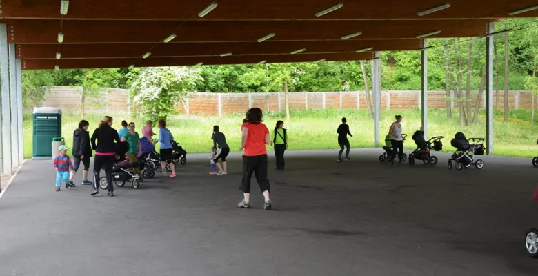 FITMAMI (cvičení pro maminky s kočárky) na Rolavě