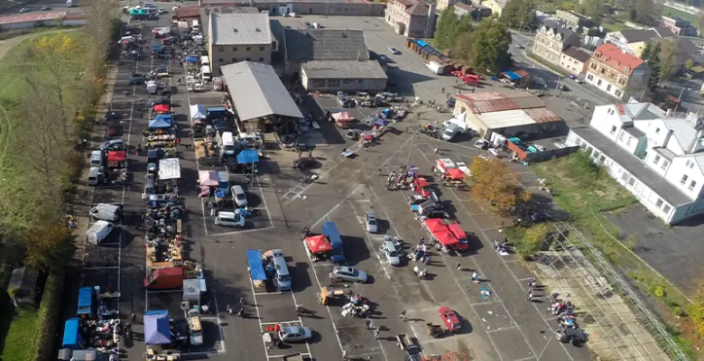 Parkování pro návštěvníky hokejových utkání HC Energie